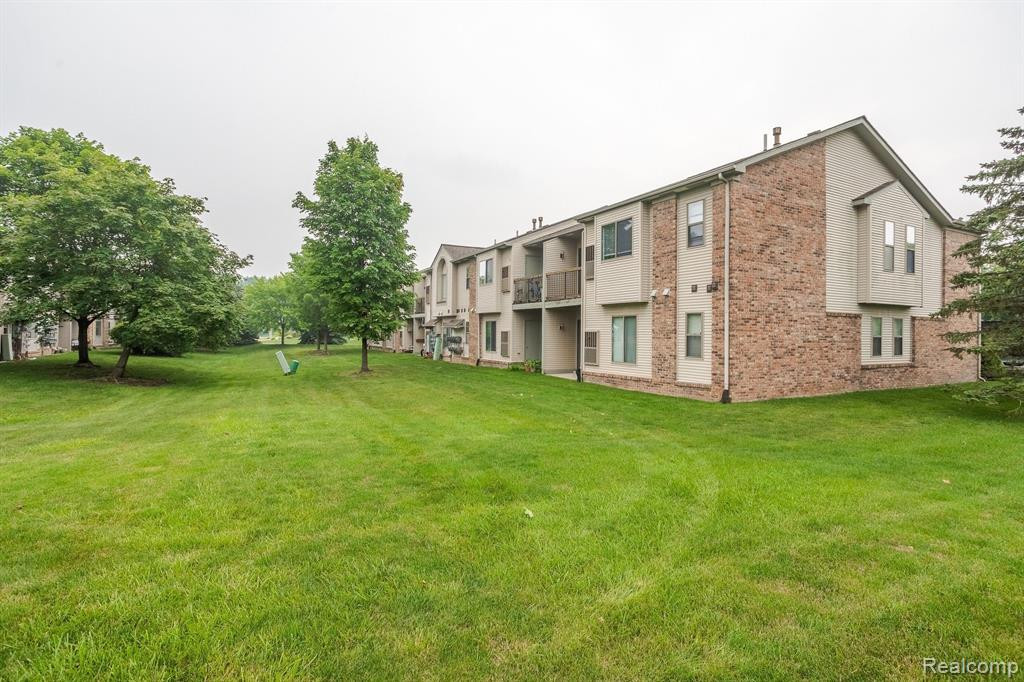 42678 LILLEY POINTE Drive, Canton, MI 48187 — Photo 27