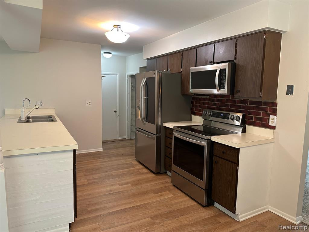 3675 GREENOOK Boulevard, Ann Arbor, MI 48103 — Photo 18