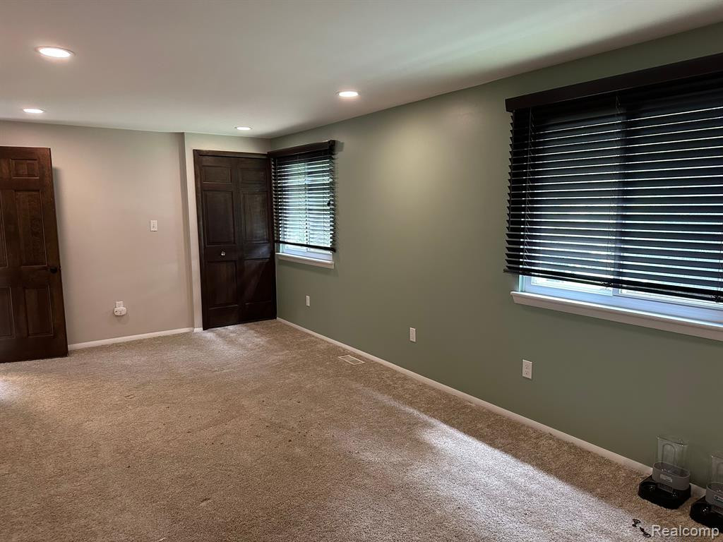 3675 GREENOOK Boulevard, Ann Arbor, MI 48103 — Photo 24