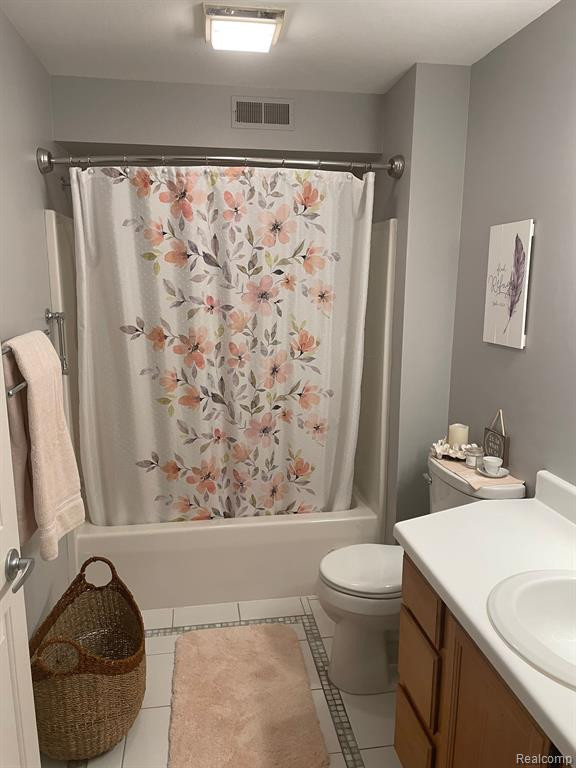 1219 CURZON Court, 203, Howell, MI 48843 — Photo 8