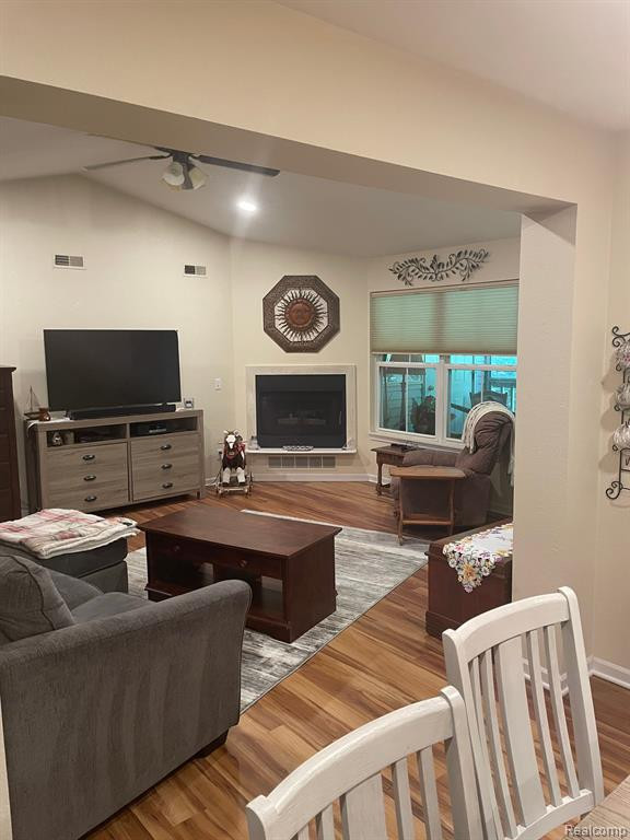 1219 CURZON Court, 203, Howell, MI 48843 — Photo 17