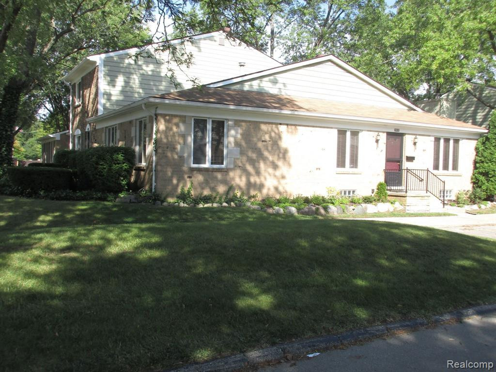 1920 Torquay, 172, Royal Oak, MI 48073 — Photo 2