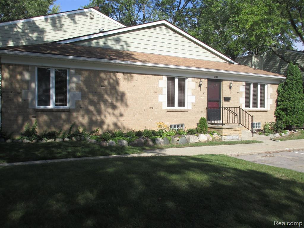 1920 Torquay, 172, Royal Oak, MI 48073 — Photo 3