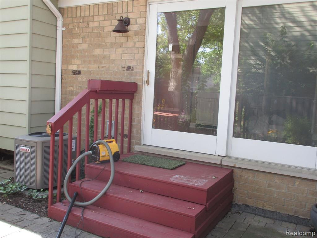 1920 Torquay, 172, Royal Oak, MI 48073 — Photo 9