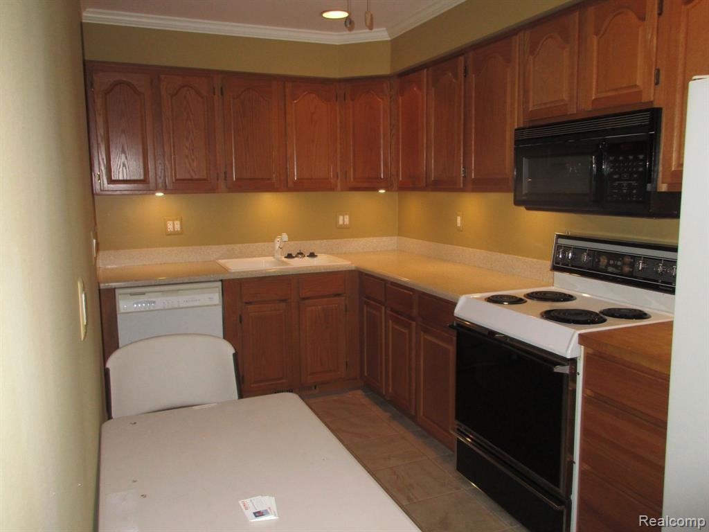 1920 Torquay, 172, Royal Oak, MI 48073 — Photo 13
