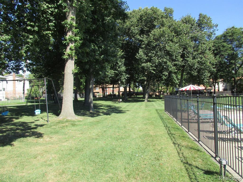 1920 Torquay, 172, Royal Oak, MI 48073 — Photo 36