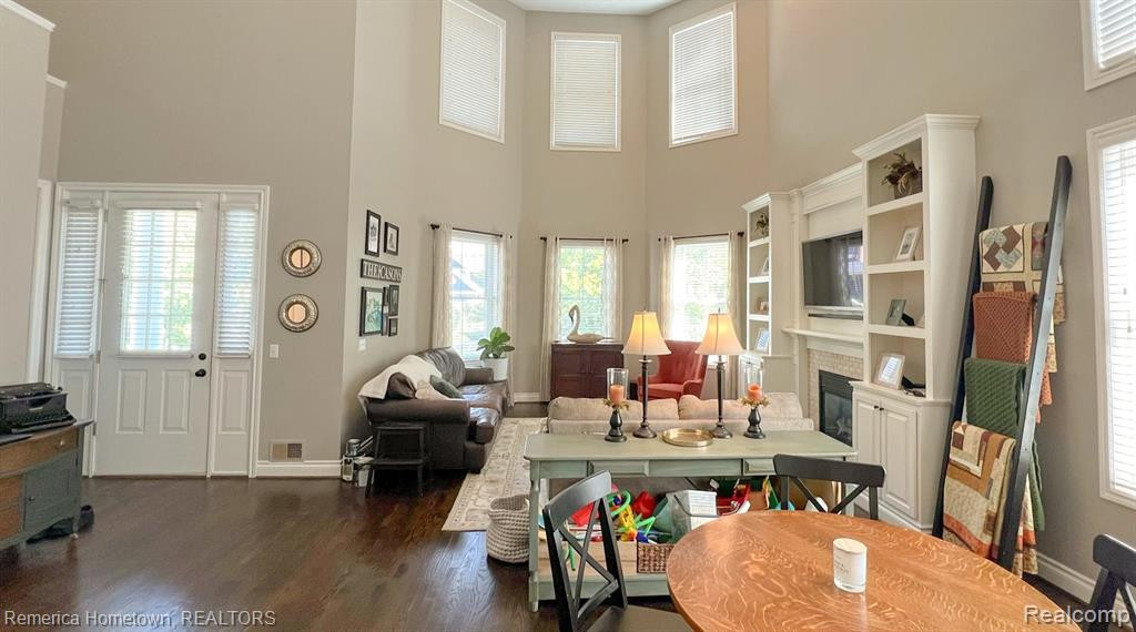 50263 MONROE Street, Canton, MI 48188 — Photo 9