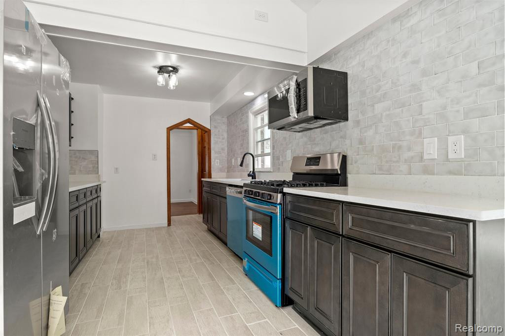 460 N FRANKLIN Street, Dearborn, MI 48128 — Photo 6