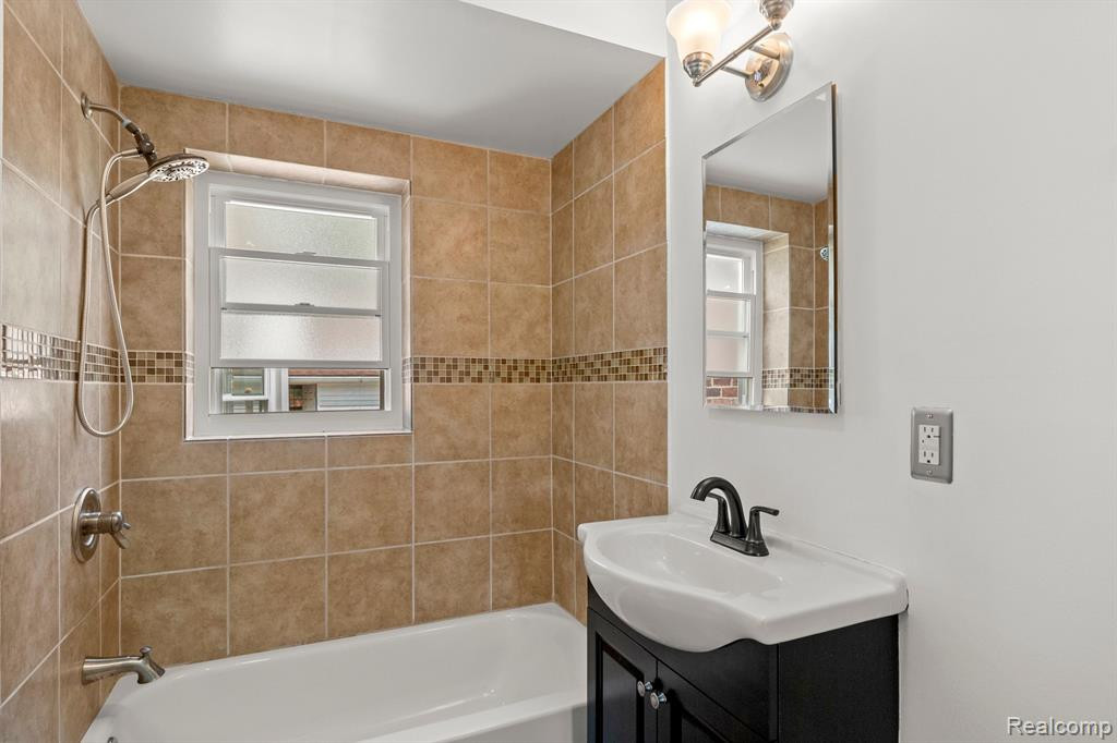 460 N FRANKLIN Street, Dearborn, MI 48128 — Photo 10