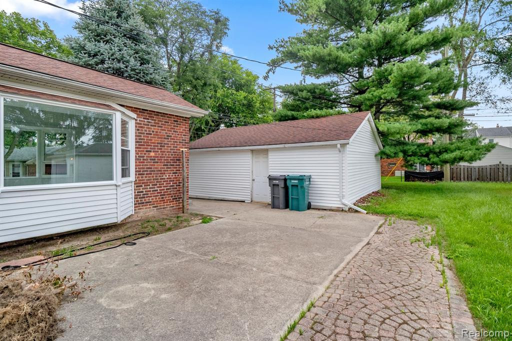 460 N FRANKLIN Street, Dearborn, MI 48128 — Photo 18