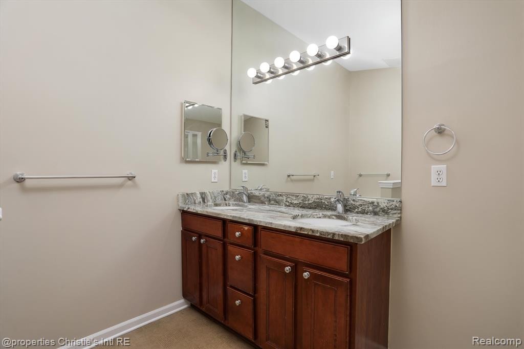 54 Adelaide Street, Detroit, MI 48201 — Photo 24