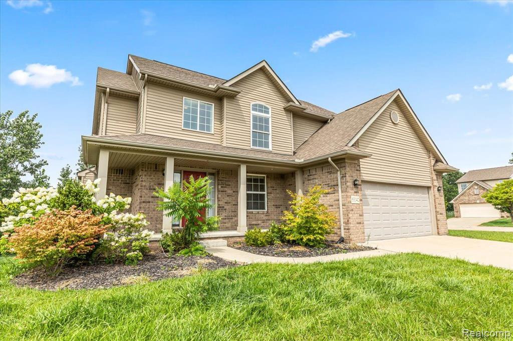 53742 SPRINGWOOD Drive, South Lyon, MI 48178 — Photo 3