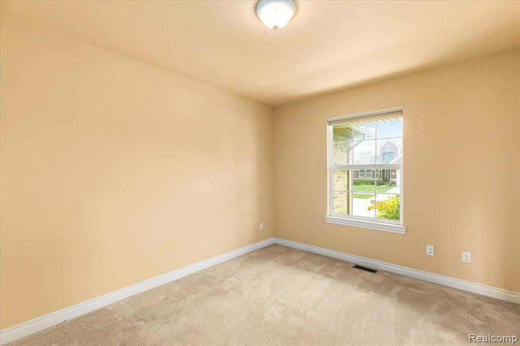 53742 SPRINGWOOD Drive, South Lyon, MI 48178 — Photo 5