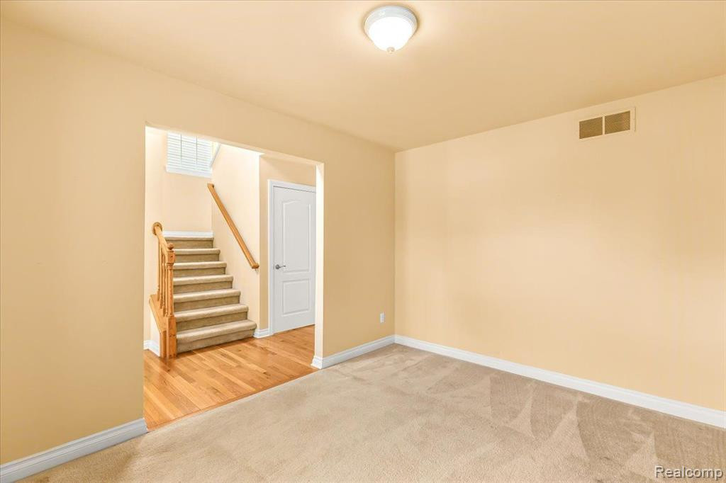 53742 SPRINGWOOD Drive, South Lyon, MI 48178 — Photo 6