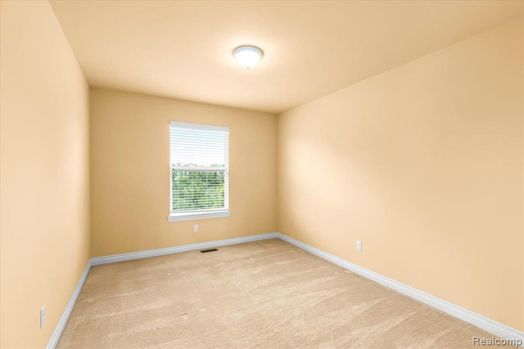 53742 SPRINGWOOD Drive, South Lyon, MI 48178 — Photo 23