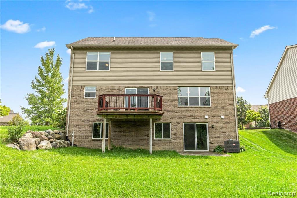 53742 SPRINGWOOD Drive, South Lyon, MI 48178 — Photo 29