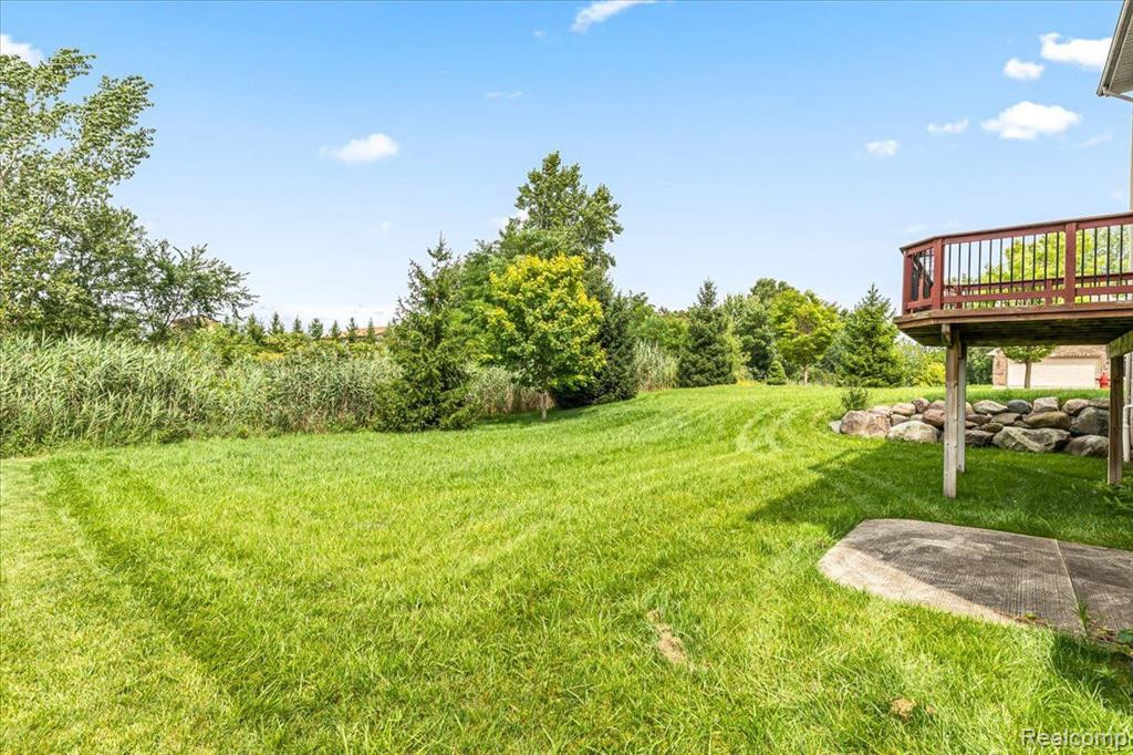 53742 SPRINGWOOD Drive, South Lyon, MI 48178 — Photo 32