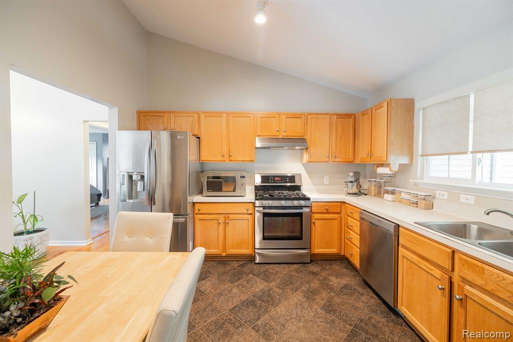 3090 LORRAINE Street, Ann Arbor, MI 48108 — Photo 7