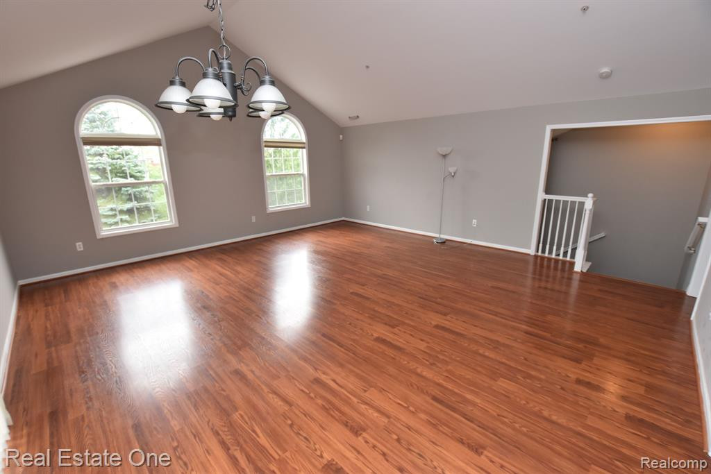 28101 CARLTON WAY Drive, Novi, MI 48377 — Photo 6
