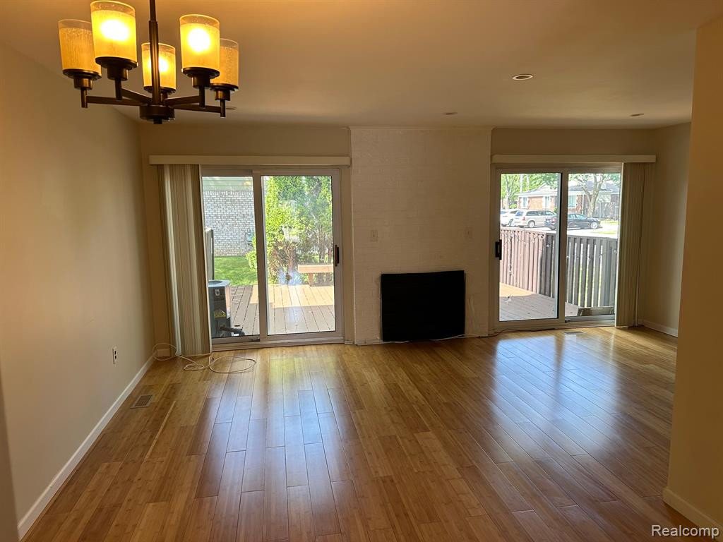 1972 RIDGE, Royal Oak, MI 48073 — Photo 2