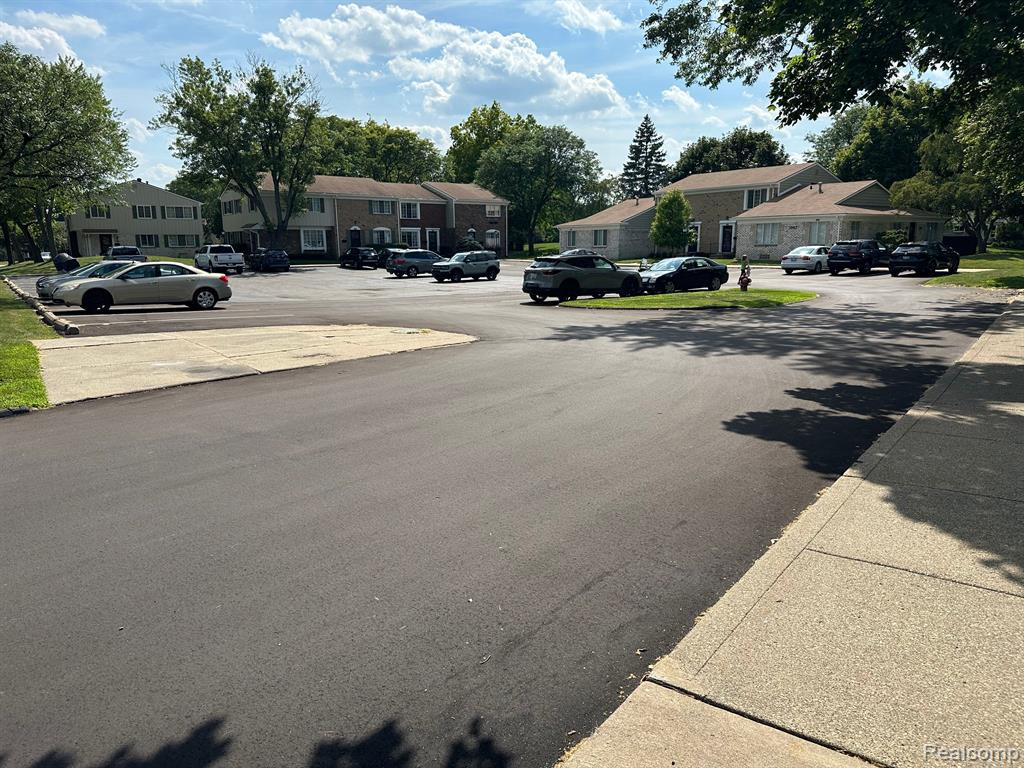 1972 RIDGE, Royal Oak, MI 48073 — Photo 22