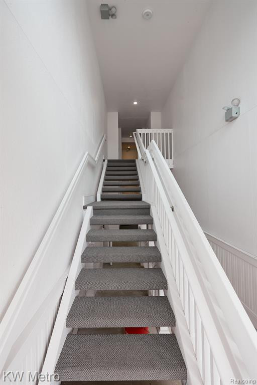 2750 S KNIGHTSBRIDGE Circle, Ann Arbor, MI 48105 — Photo 23