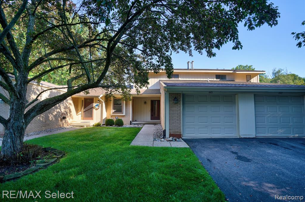 445 GLENWAY Street, Brighton, MI 48116 — Photo 2