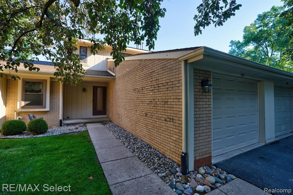 445 GLENWAY Street, Brighton, MI 48116 — Photo 3