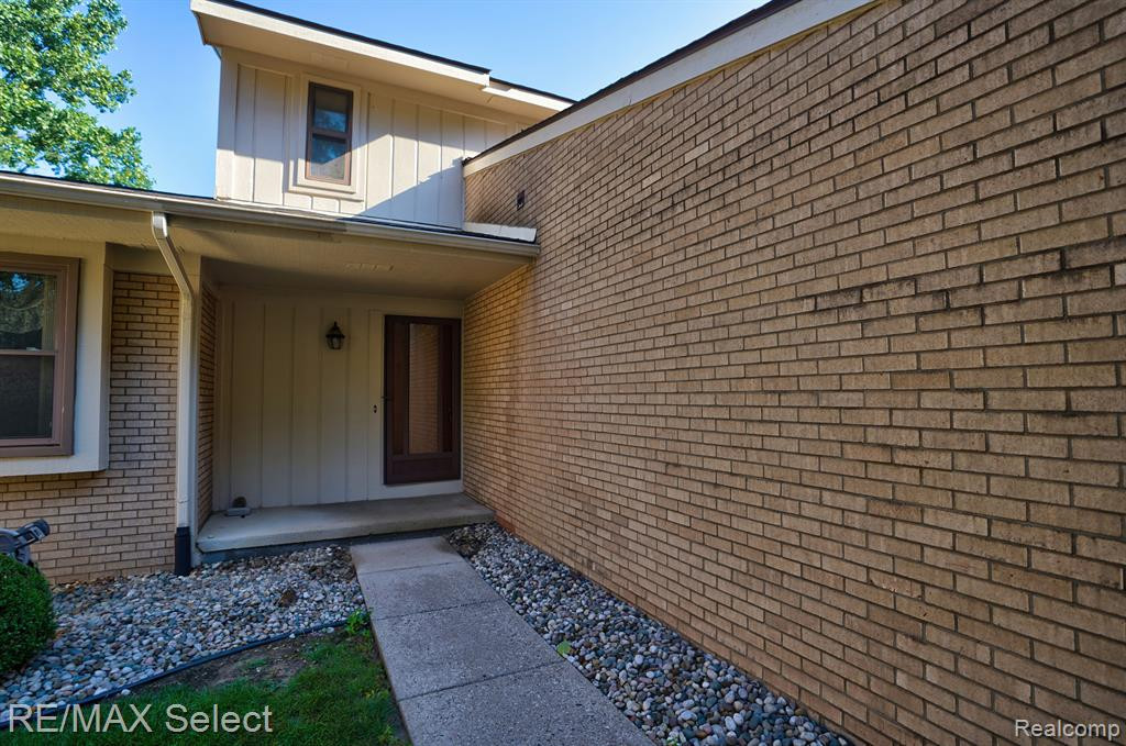 445 GLENWAY Street, Brighton, MI 48116 — Photo 4