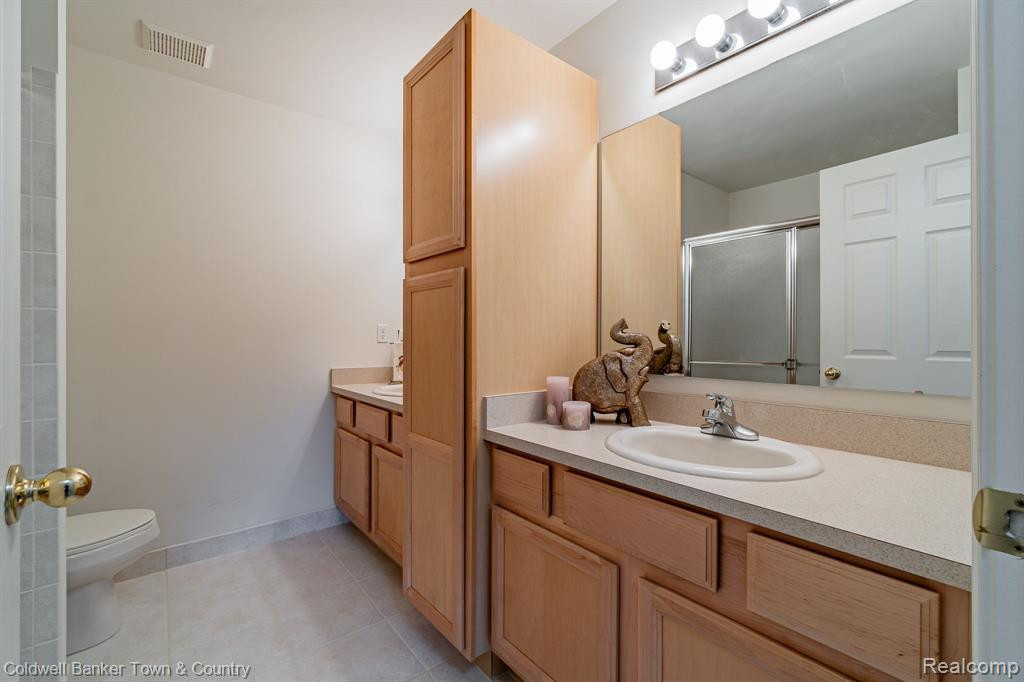 20106 ALEXA Drive, Walled Lake, MI 48390 — Photo 22
