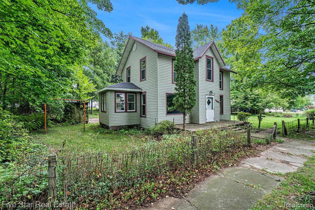 8277 Portage Street, Onekama, MI 49675 — Photo 4