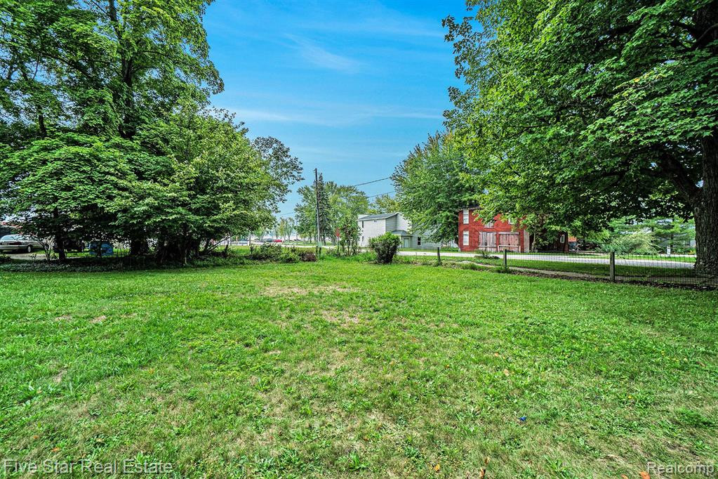 8277 Portage Street, Onekama, MI 49675 — Photo 23