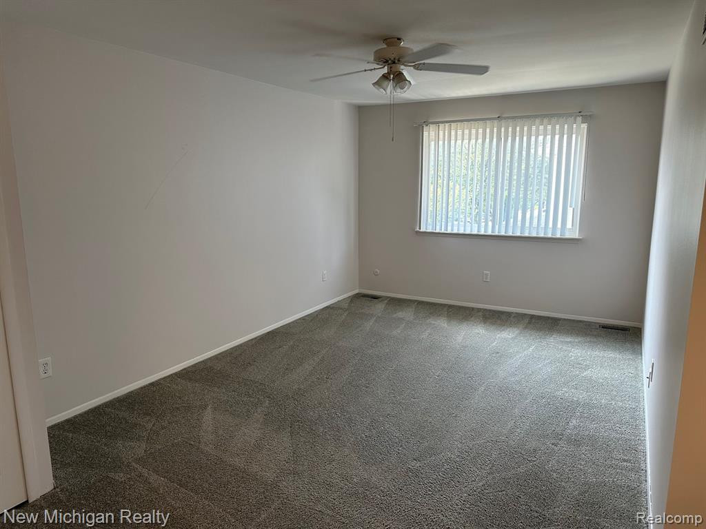8813 GEORGE F BUNKER Boulevard, Sterling Heights, MI 48313 — Photo 8