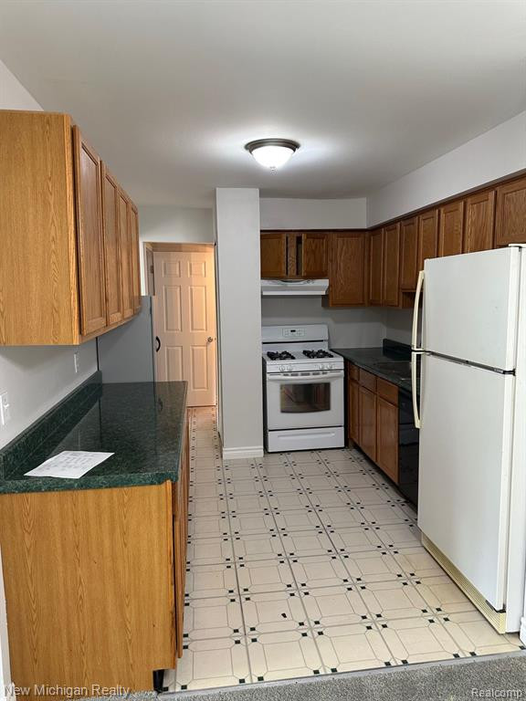 8813 GEORGE F BUNKER Boulevard, Sterling Heights, MI 48313 — Photo 9