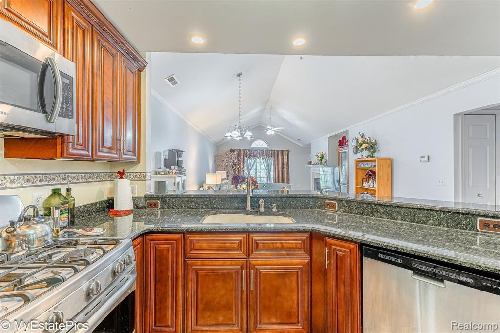 42846 PATTY Lane, Van Buren, MI 48111 — Photo 11
