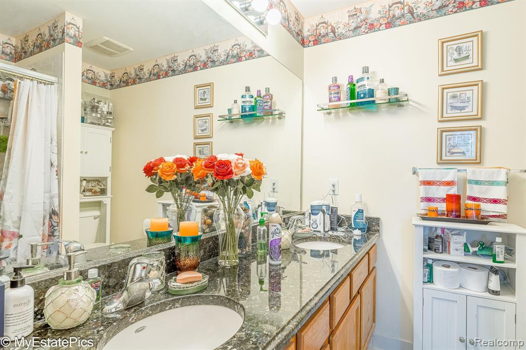 42846 PATTY Lane, Van Buren, MI 48111 — Photo 24