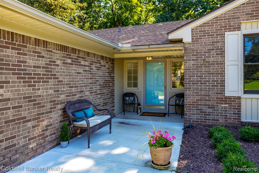 41555 Sunnydale Lane, Northville, MI 48168 — Photo 2
