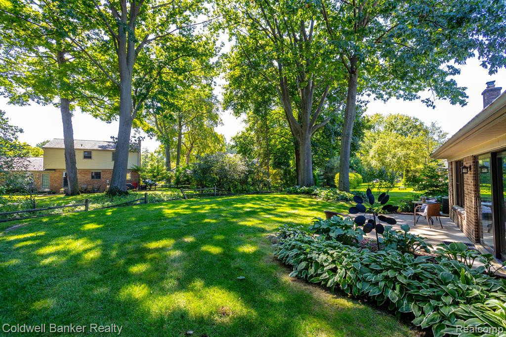 41555 Sunnydale Lane, Northville, MI 48168 — Photo 26