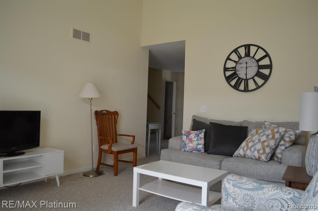 2580 KERRIA Drive, Howell, MI 48855 — Photo 9