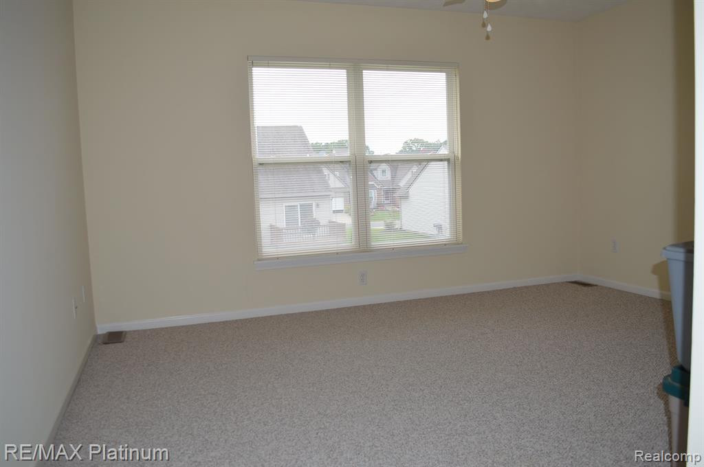 2580 KERRIA Drive, Howell, MI 48855 — Photo 13