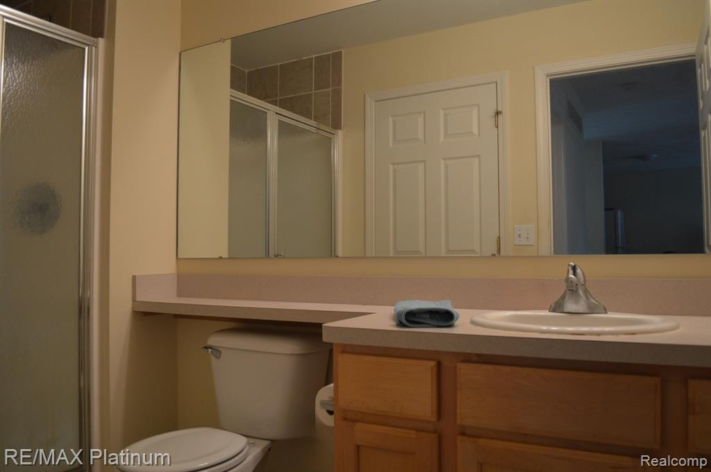 2580 KERRIA Drive, Howell, MI 48855 — Photo 16