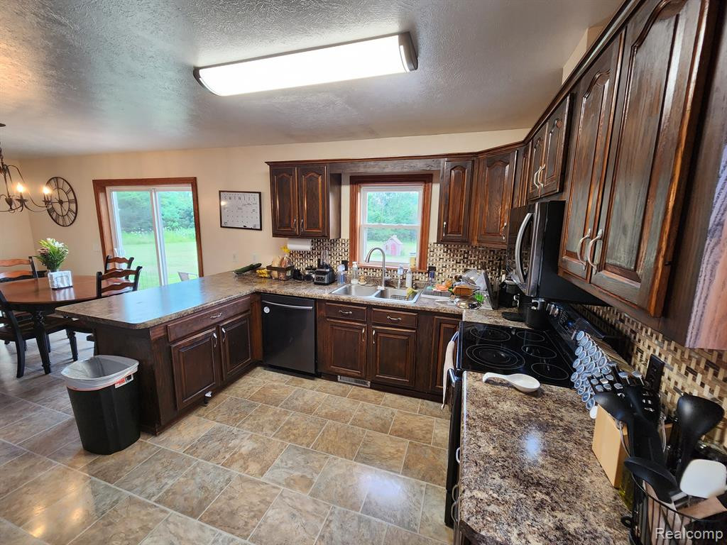 11511 DUNNIGAN Road, Emmett, MI 48022 — Photo 19