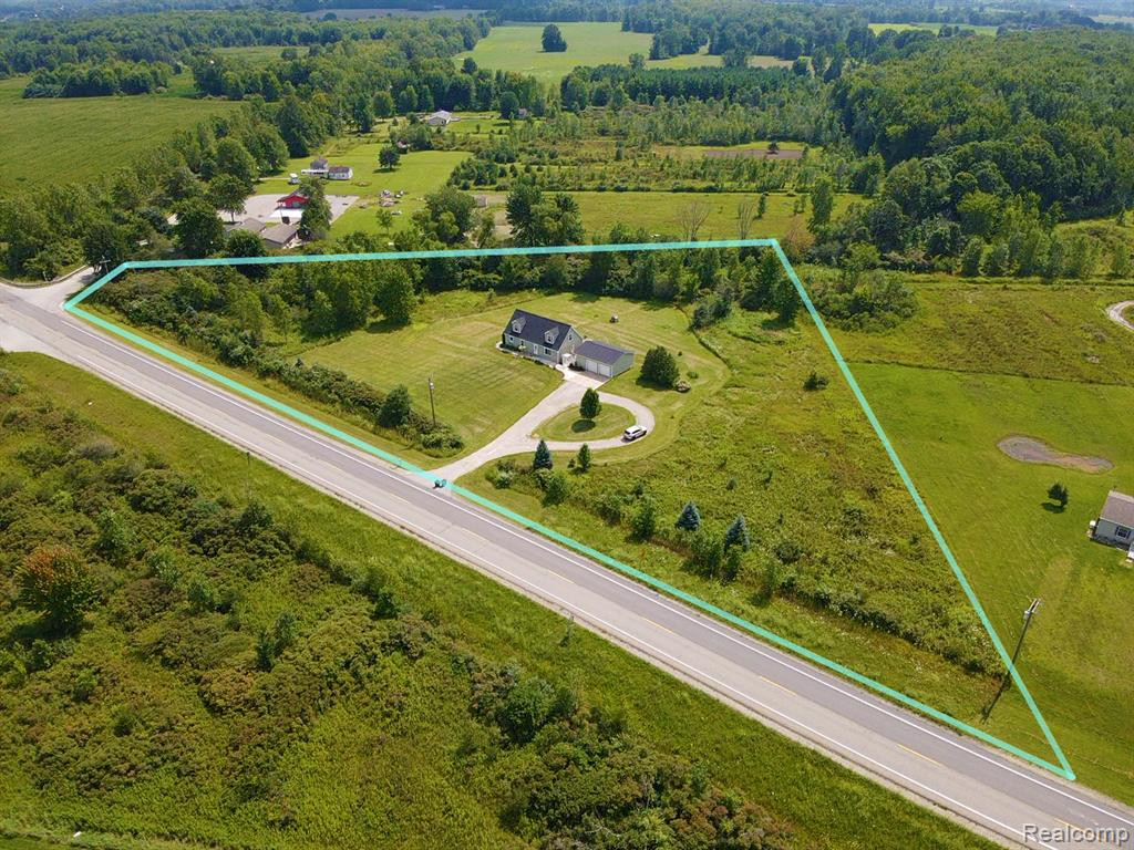 11511 DUNNIGAN Road, Emmett, MI 48022 — Photo 33