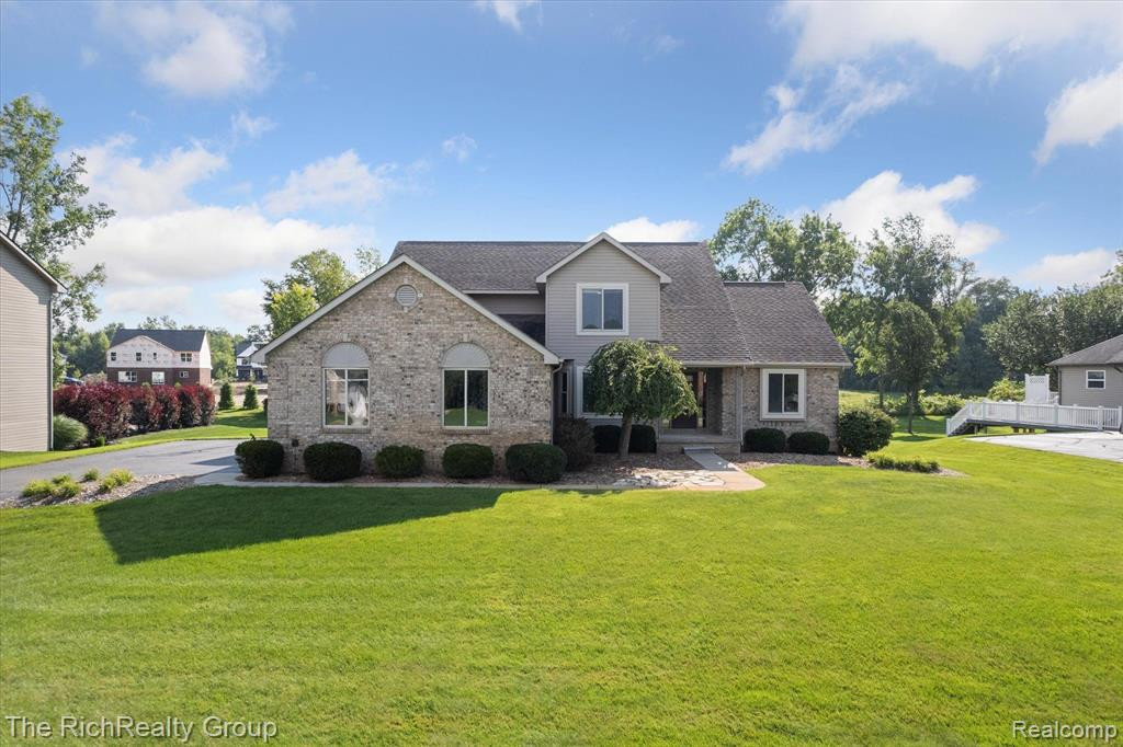 20876 Oak Tree Drive, South Lyon, MI 48178 — Photo 2