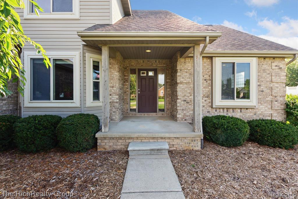 20876 Oak Tree Drive, South Lyon, MI 48178 — Photo 4