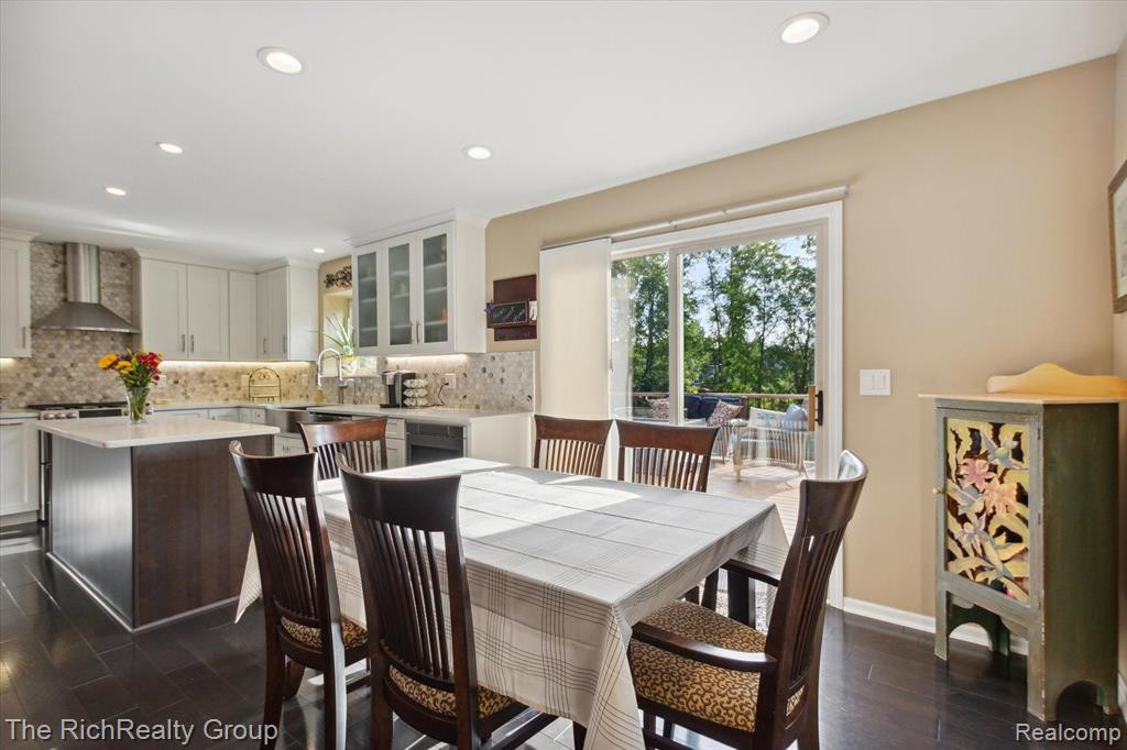 20876 Oak Tree Drive, South Lyon, MI 48178 — Photo 9