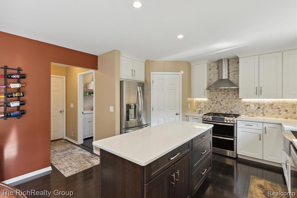 20876 Oak Tree Drive, South Lyon, MI 48178 — Photo 13