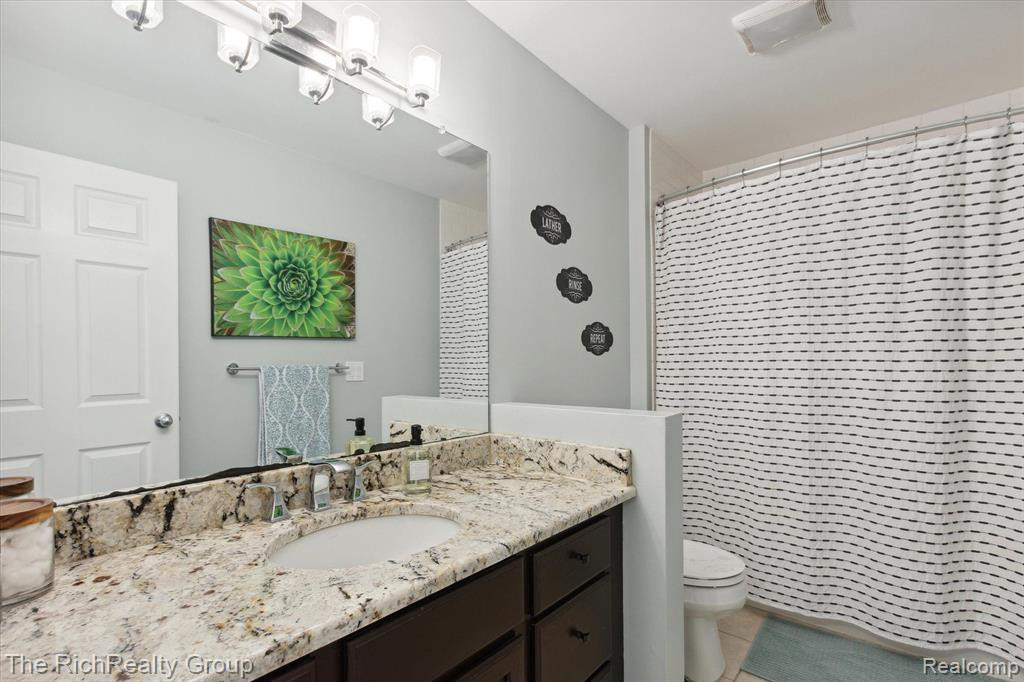 20876 Oak Tree Drive, South Lyon, MI 48178 — Photo 29