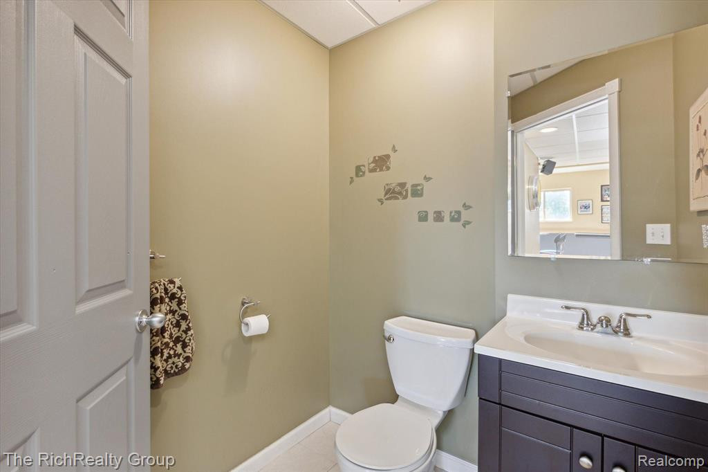 20876 Oak Tree Drive, South Lyon, MI 48178 — Photo 35