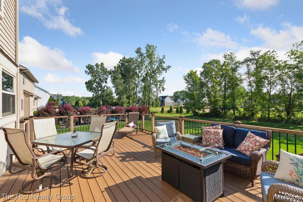 20876 Oak Tree Drive, South Lyon, MI 48178 — Photo 36